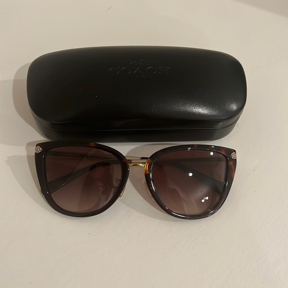 Coach sunglasses - Picture 1 of 6